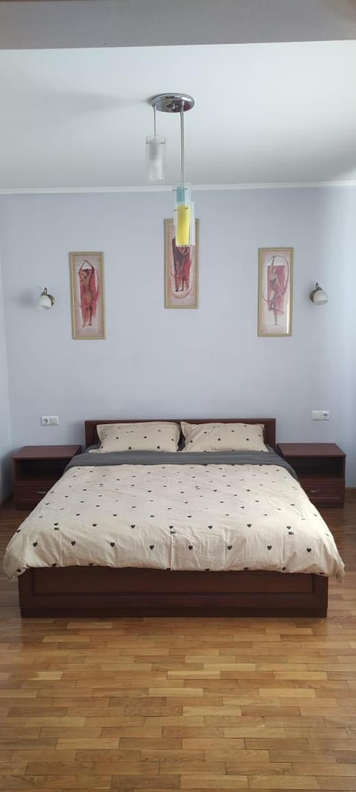 Apartment On Tole Bi Αλμάτι Εξωτερικό φωτογραφία
